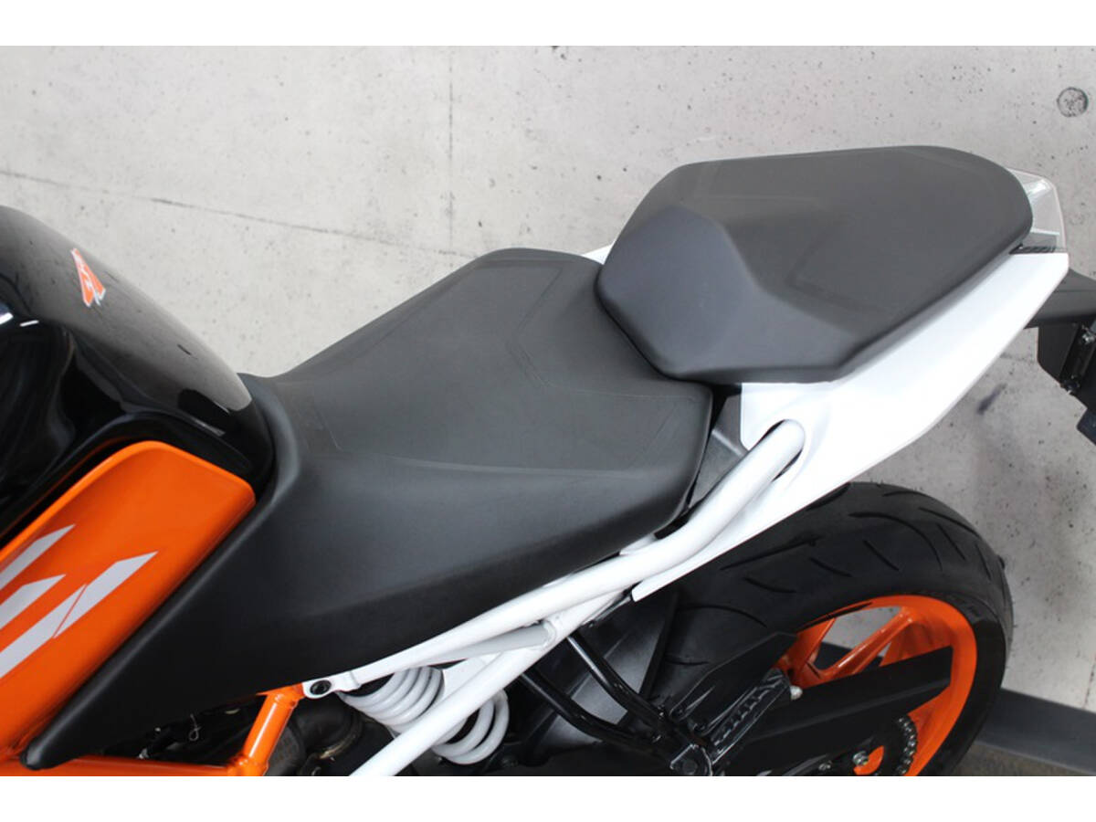 KTM 390DUKE 2019モデル 距離: 10,434km 軽量コンパクトな走りの鋭いネイキッドスポーツ ロナジャパン_画像10