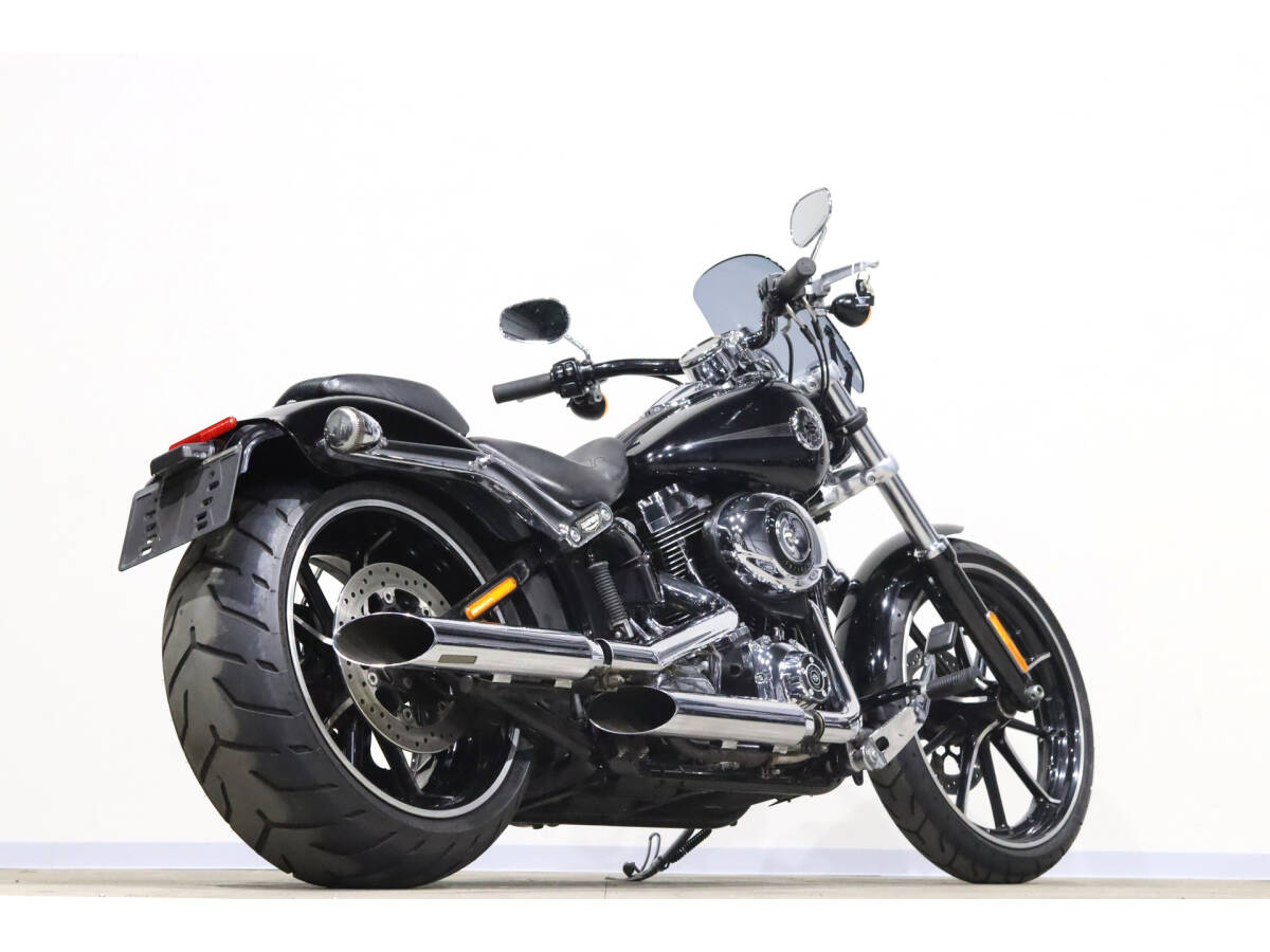 ハーレー ＦＸＳＢ ブレイクアウト 2015y TwinCam 1580cc スラッシュカットスリップオンマフラー 純正OPメーター DARTフライスクリーン ABS_画像3