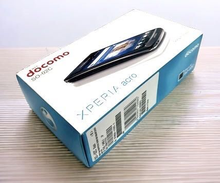 【電池パック無し】docomo Xperia acro SO-02C本体 ブラック 着せ替え電池蓋 ブルー・レッド 携帯電話 スマホ イヤホン付きの画像6