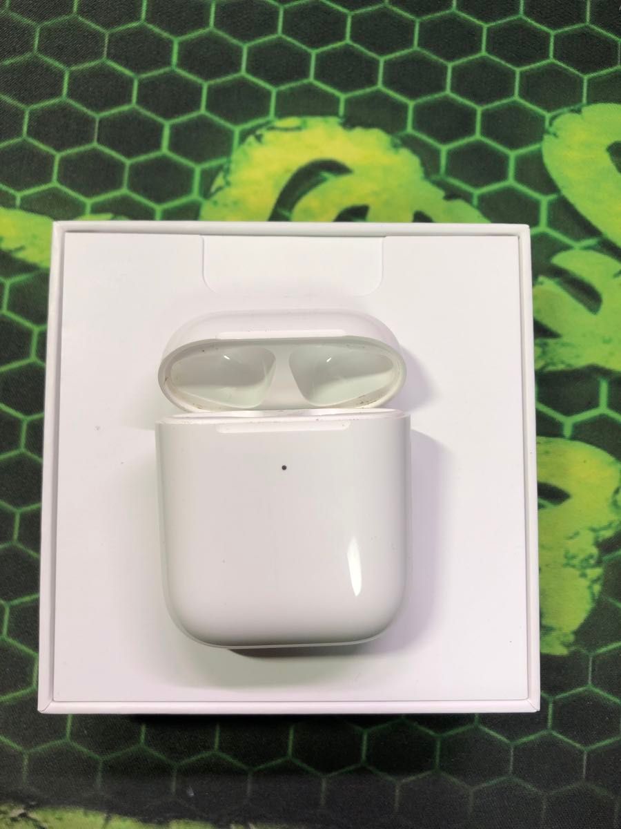 Apple  AirPods 第2世代　充電ケース　ワイヤレス充電
