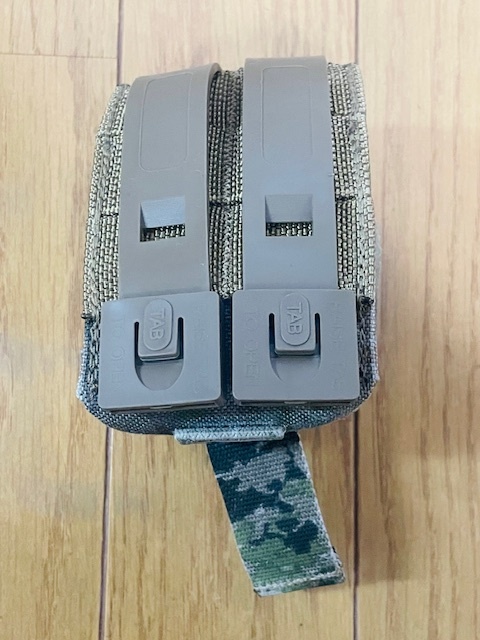 ①廃番 Volk Tactical Gear VOLK HANGRENADE POUCH A-TACSカラー　ボルクタクティカルギア グレネードポーチ 手榴弾 サバゲー ミリタリー_画像2