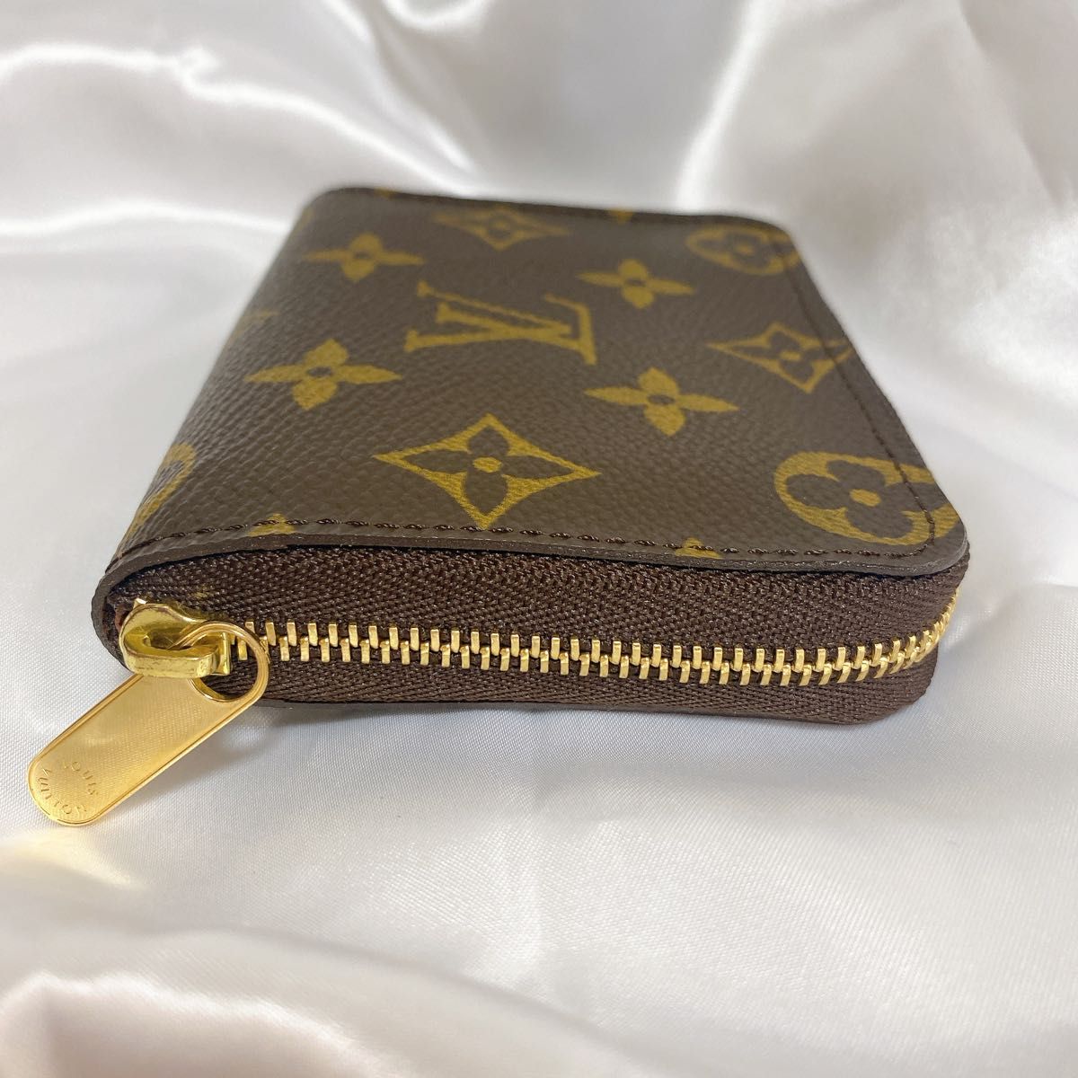 ヴィトン　モノグラム　　小銭入れ　 ルイヴィトン　 ジッピーコインパース　 VUITTON カードケース