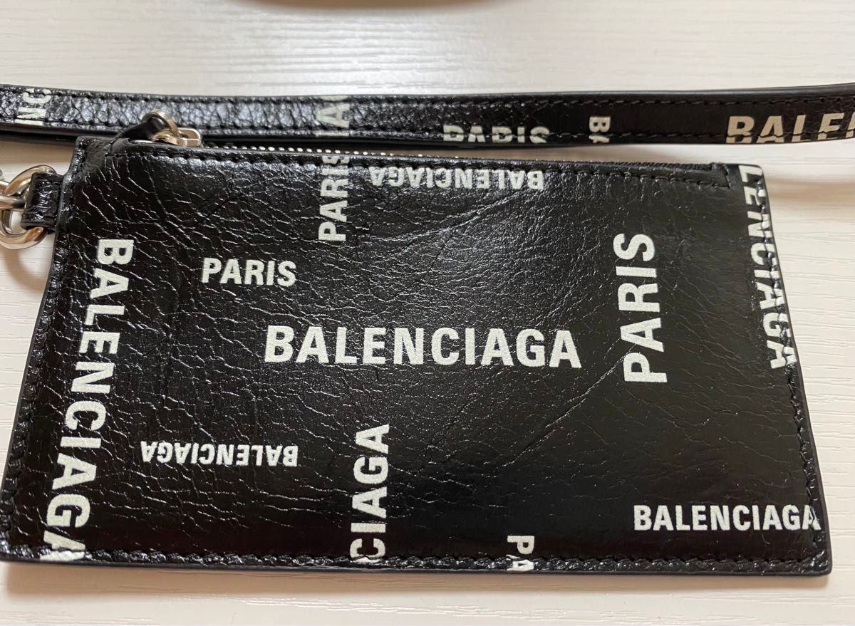正規品 美品 BALENCIAGA ストラップ付きカードケース BALENCIAGA