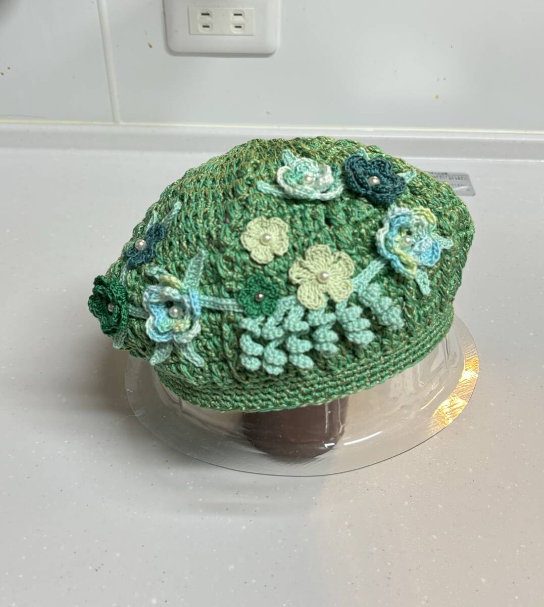 新作　綿100%グリーン手編みベレー帽