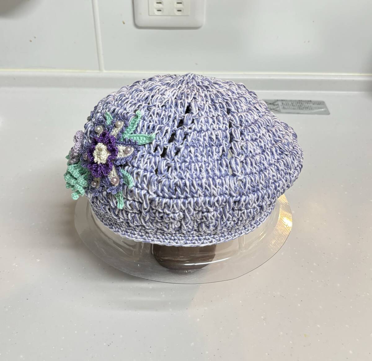 新作　綿100%ラベンダー色　手編みベレー帽