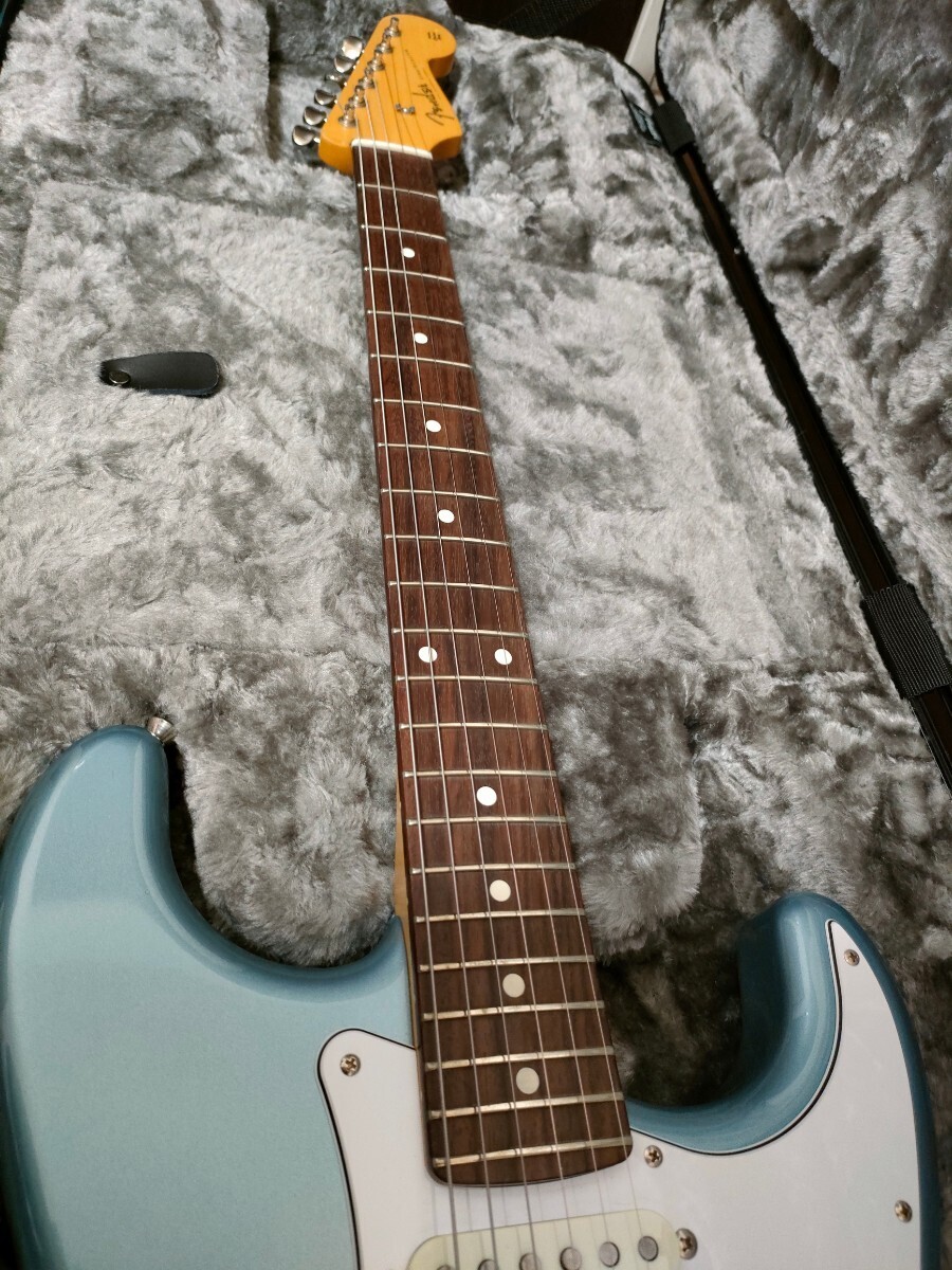 Fender Made in Japan 2019 Limited Collection Stratocaster - Ice Blue Metallic フェンダーストラトキャスター オールラッカー 最終出品_画像2