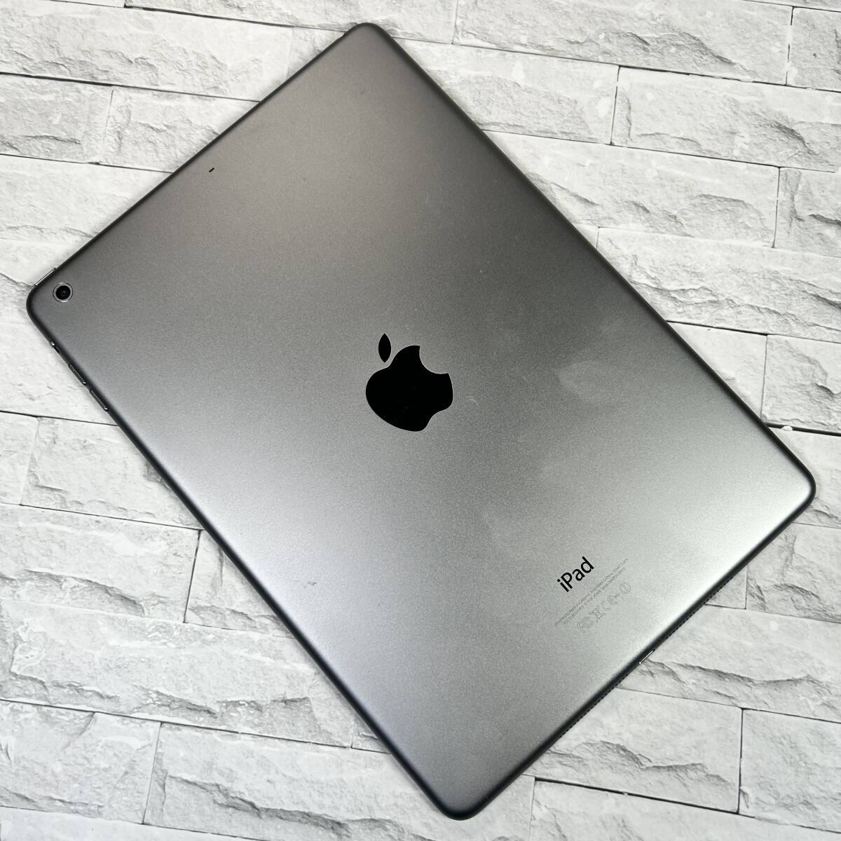 Apple iPad Air Wi-Fiモデル 16GB MD785J/B　　　　_画像4