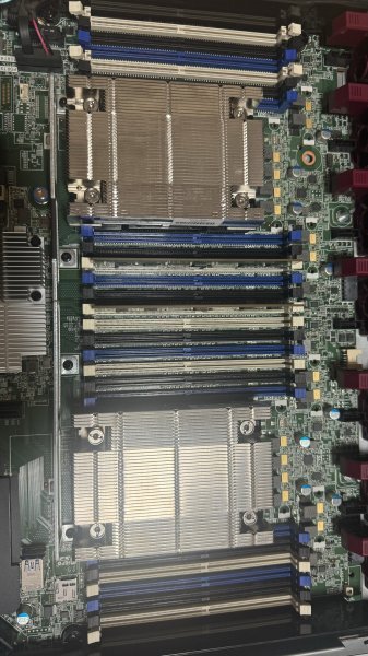 1円スタート HP ProLiant DL360 Gen9 16core Xeon E5-2683v4 2.10Ghz*2 / 16GB /電源 500w x 二基 サーバー Xeon パソコンの画像3
