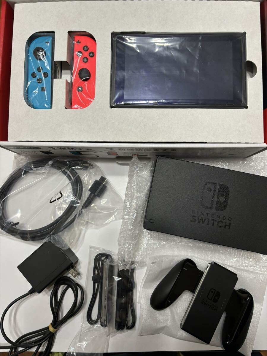 【中古美品】　新モデル　Nintendo Switch ネオンブルー ネオンレッド 初期化　動作確認済