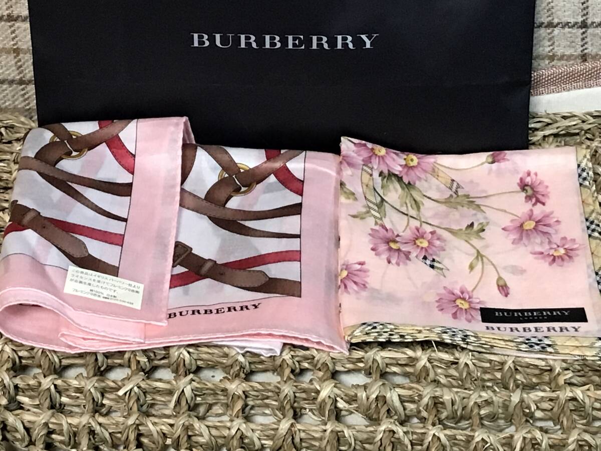 新品未使用シール付き可愛いBurberryバーバリーのハンカチ2枚セット本物￥500から_画像1