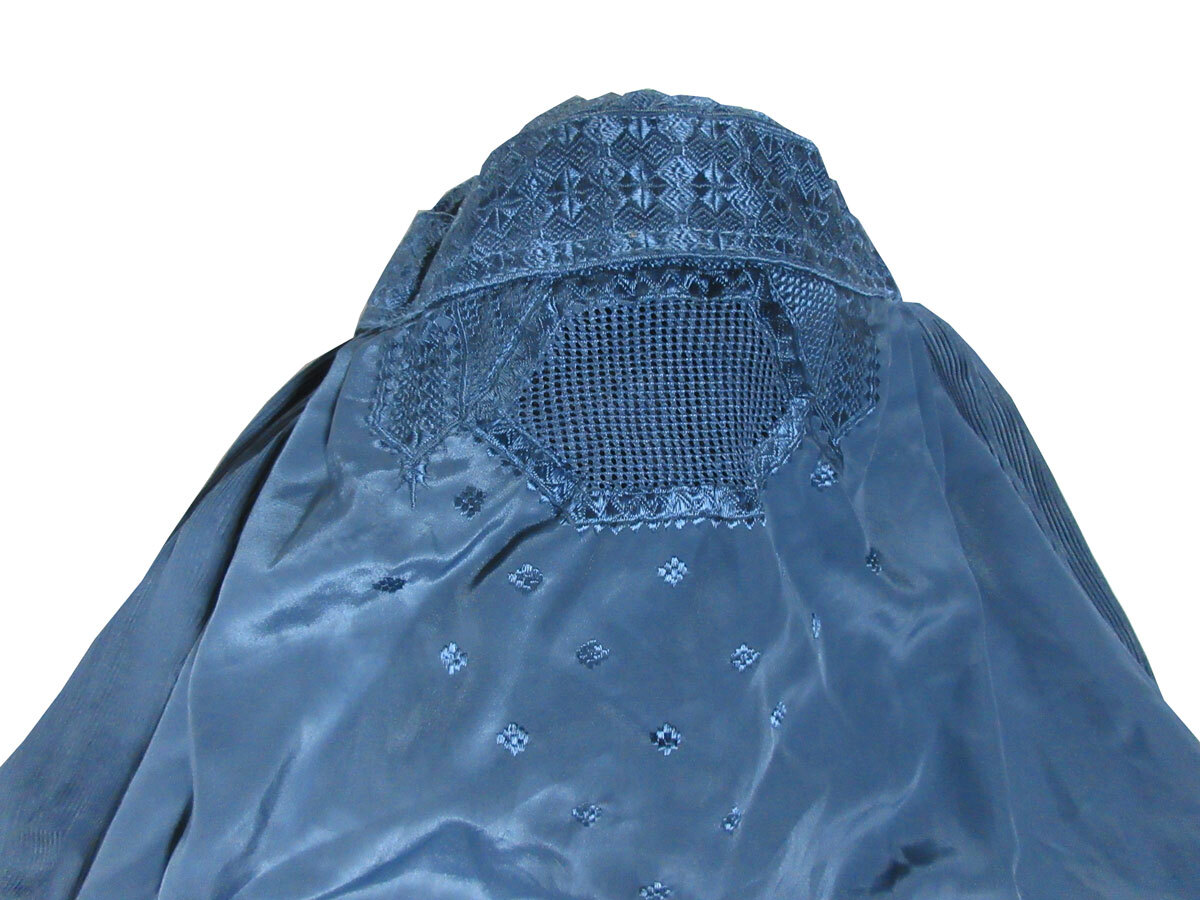 ●アフガニスタンからの贈り物”ブルカ34　アフガニスタン女性民族衣装　女性外出着”