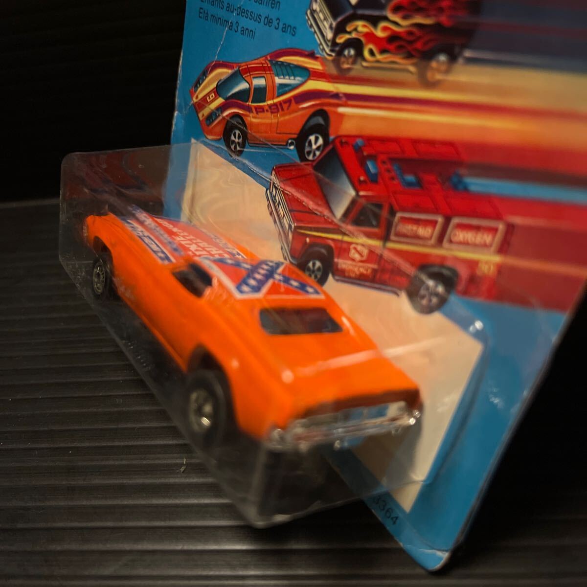 Hot Wheels Flying Colors Dixie Challenger_画像4