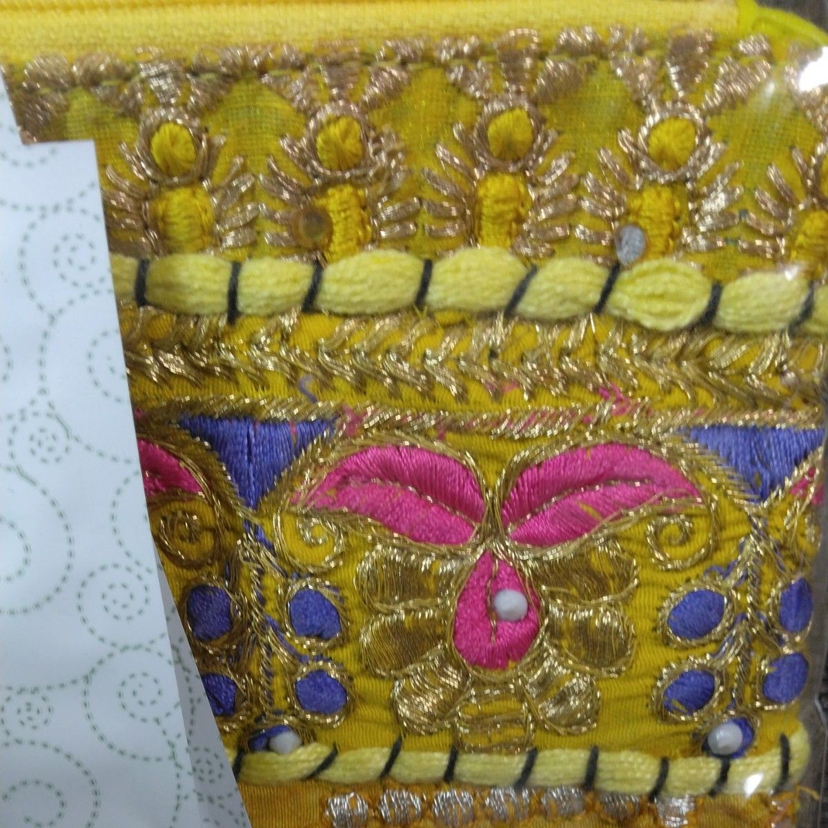 カルディ　カンバディアポーチセット　黄色　イエロー　インド刺繍