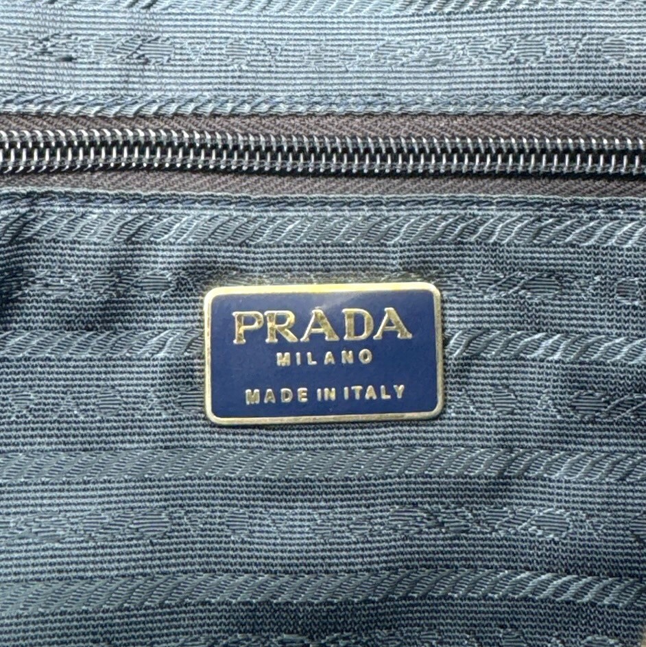  Prada цепь сумка цепь сумка на плечо Италия производства темно-синий 24E04-B1