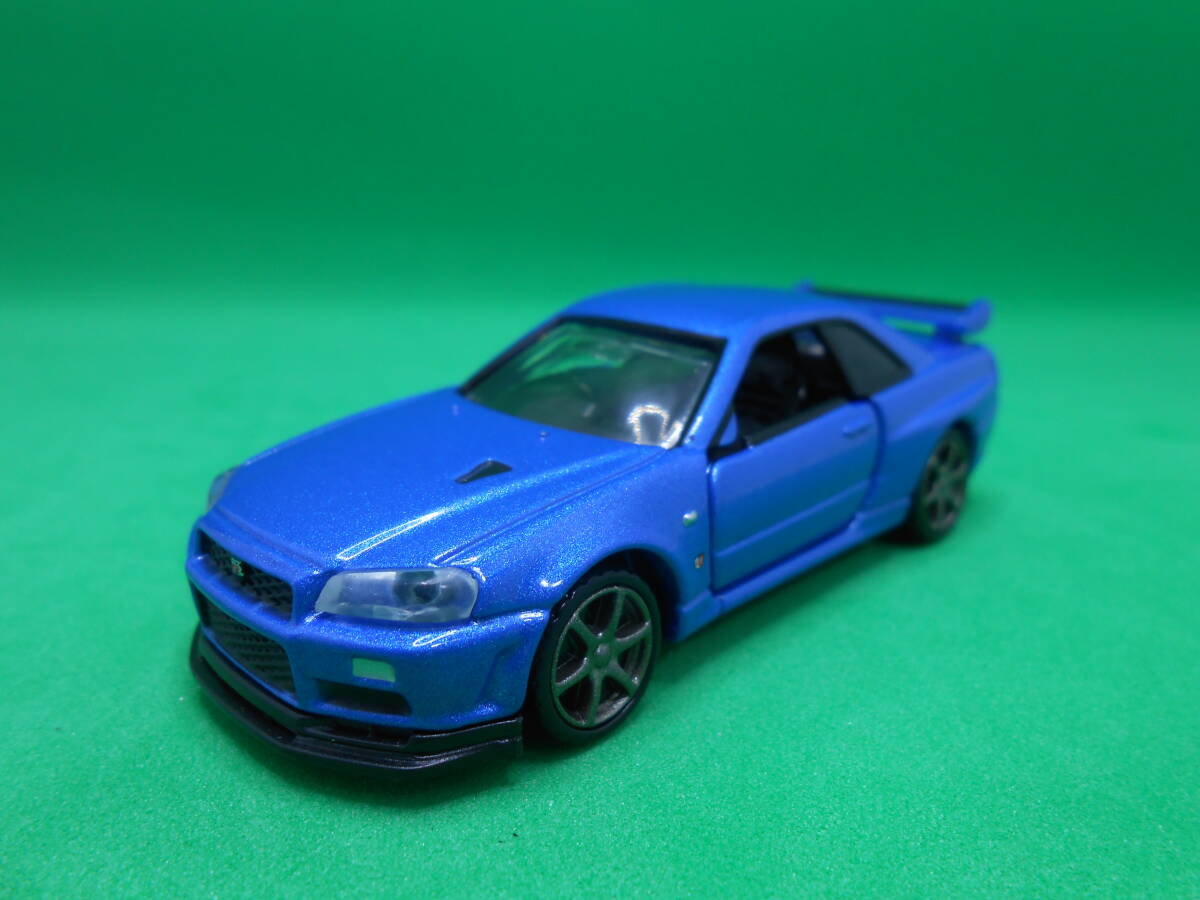 トミカ　PREMIUM　日産　スカイライン　NISSAN　SKYLINE　GT-R V-SPEC Ⅱ　Nur　タカラトミー　ミニカー_画像1