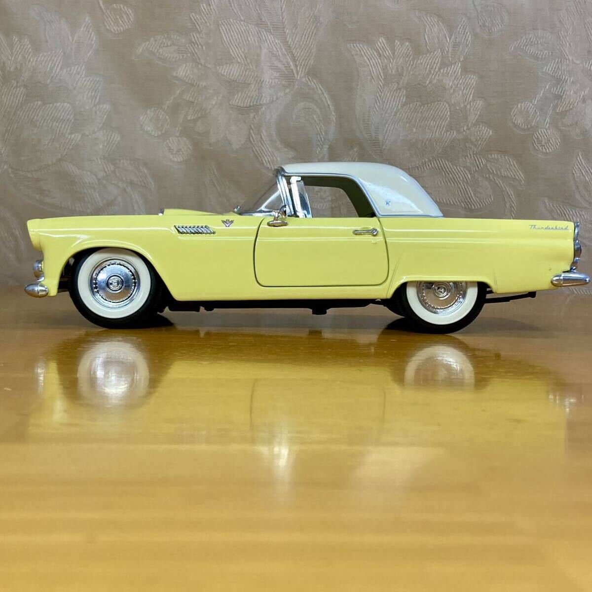 1/18 フォード Ford サンダーバード Thunderbird 1955 T-BIRD ミニカーの画像2