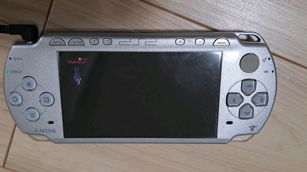 【ジャンク品】PSP2000 ソニー SONY ソフト　ペルソナ2罪　セット　バッテリーなし