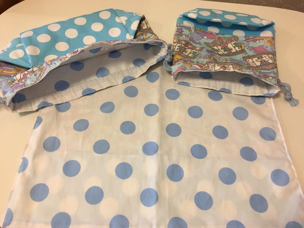 ●ハンドメイド●メリーゴーランド お弁當(dāng)袋＊コップ袋＊ランチョンマット 水色