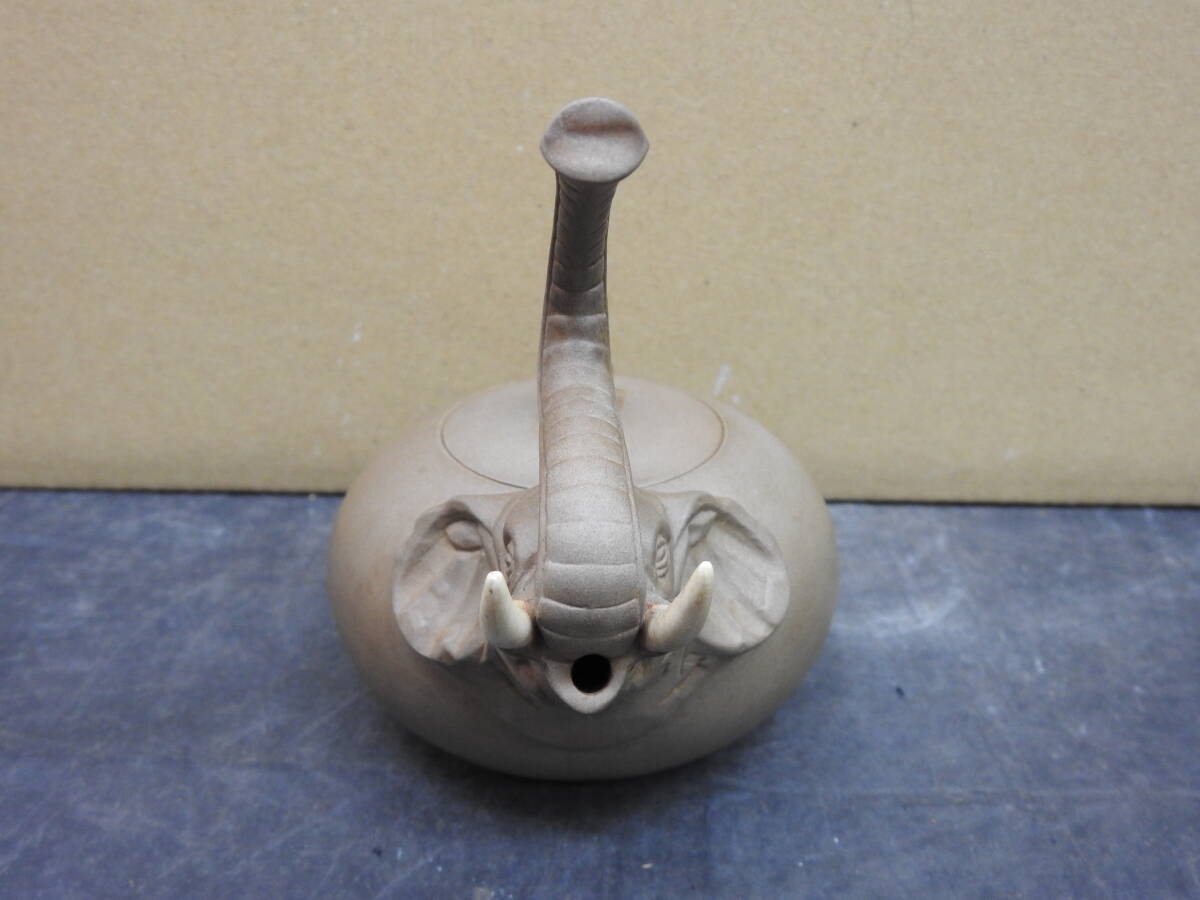 ヘレンド ミルフルール ハート形小物入れ 豚飾り 手描き 磁器製 ヘレンド ミルフルール ハート形小物入れ 豚飾り 手描き 磁器製