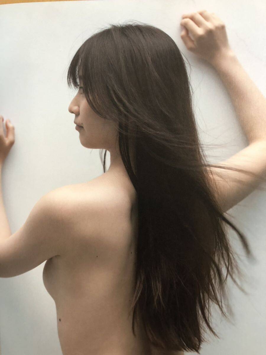 (D971)黒川智花写真集 20歳 裸。 風花 セクシーショット 女優 _画像5