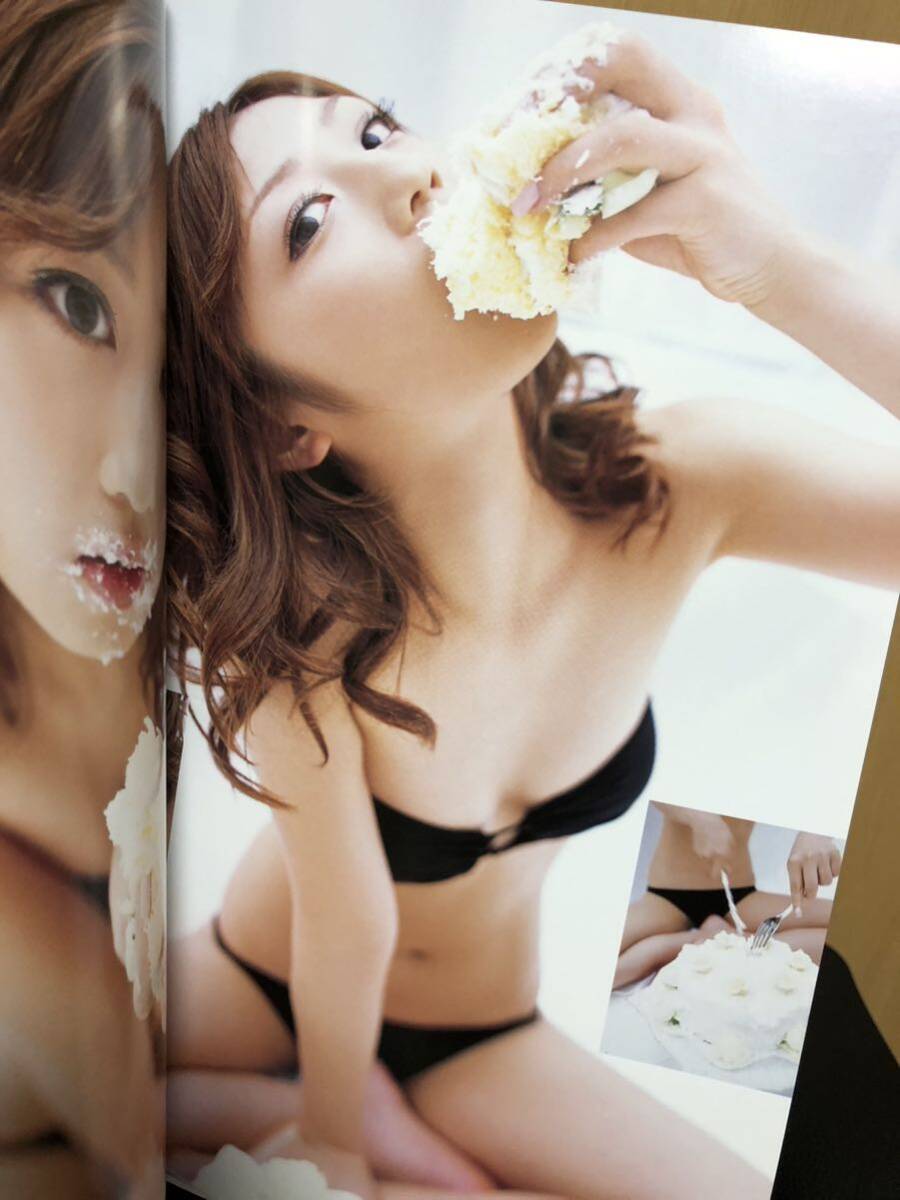 (D930)小倉優子写真集 おいしいいただき方 水着 セクシーショット _画像4