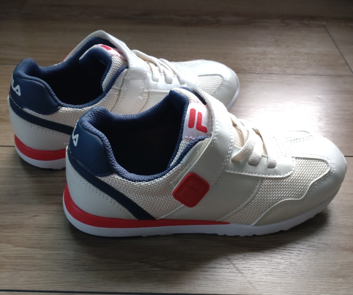 FILA＊フィラ＊白×紺×赤のスニーカー＊21.5cm＊美品＊キッズ＊スポーツ等にも_画像5