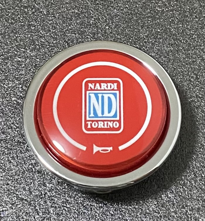 ナルディ ホーンボタン NARDI 赤 レッド クラクションボタン 内装品_画像1