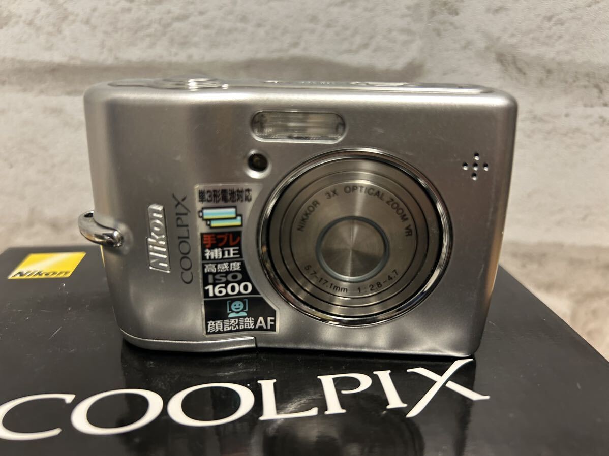 Nikon COOLPIX L12 クールピクス コンデジ カメラ完動品