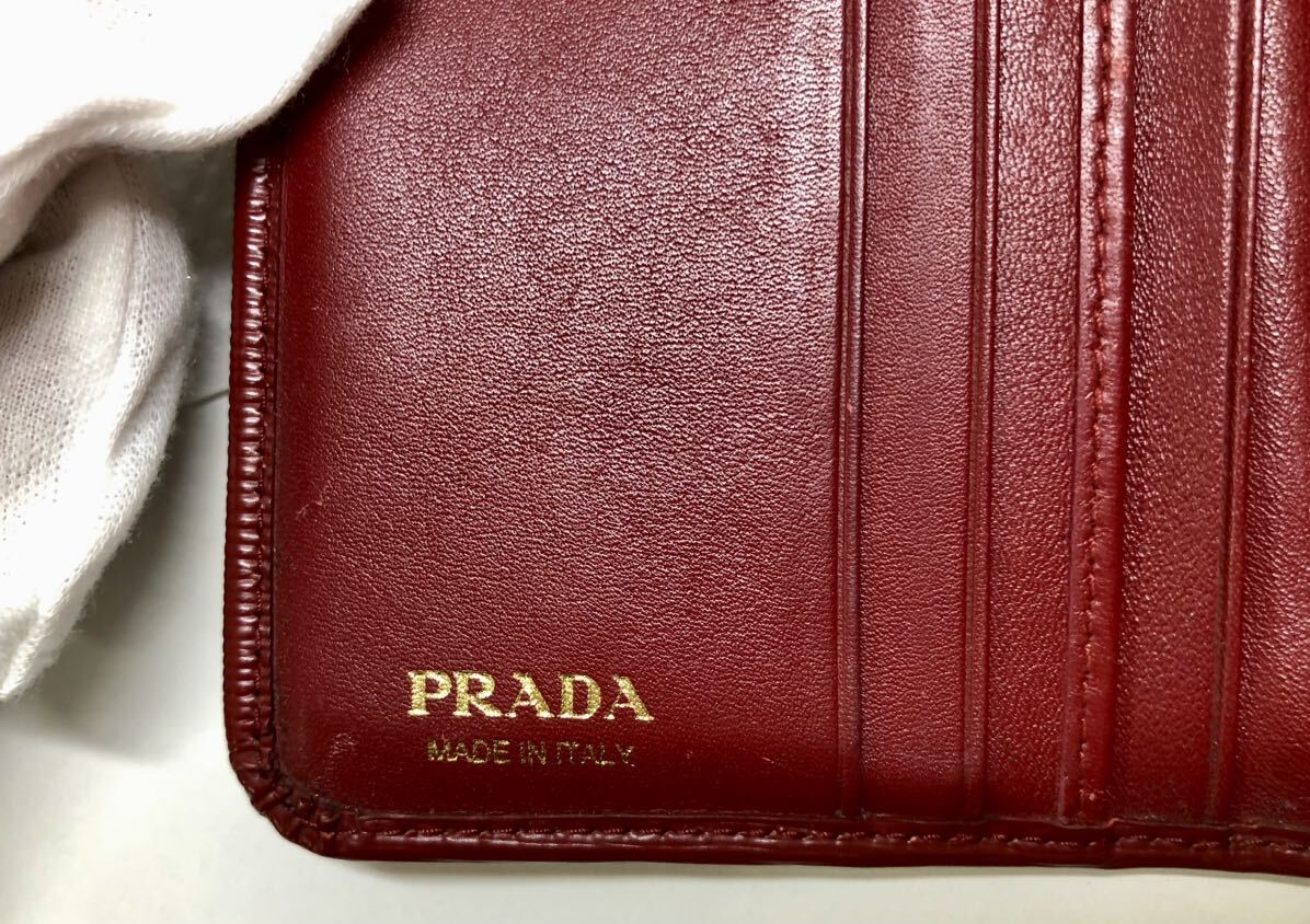 H81/PRADA 二つ折り財布 小銭入れ付き　レザー財布 _画像6