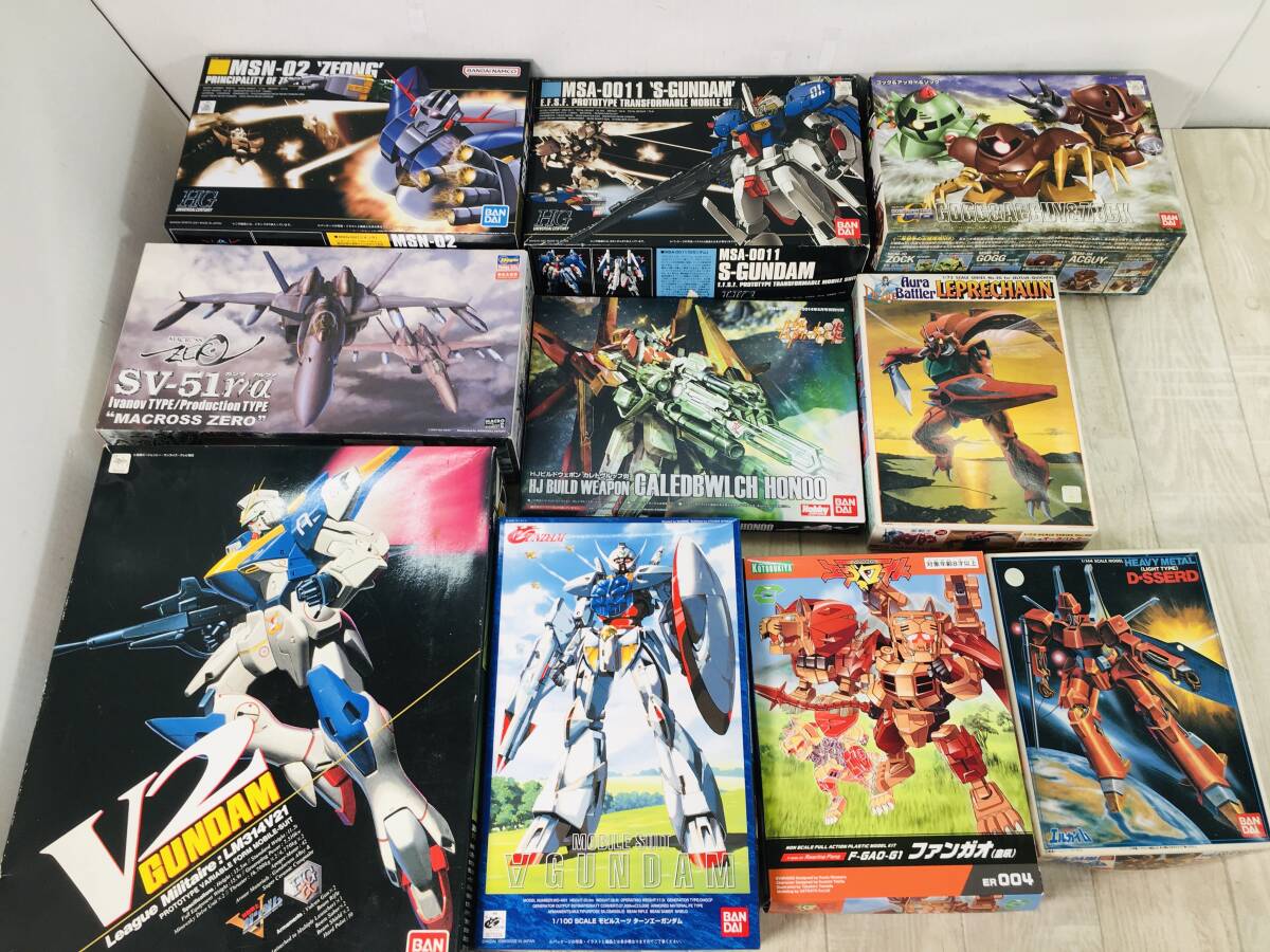 72** Junk Gundam plastic model other set sale including in a package un- possible 