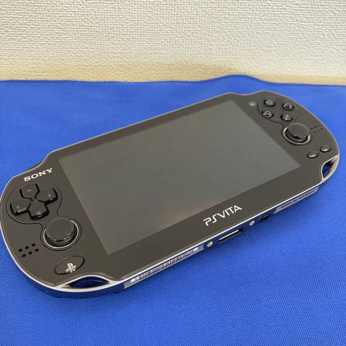 【送料無料】PS Vita PCH-1100 Wi-Fiモデル クリスタル・ブラック_画像2