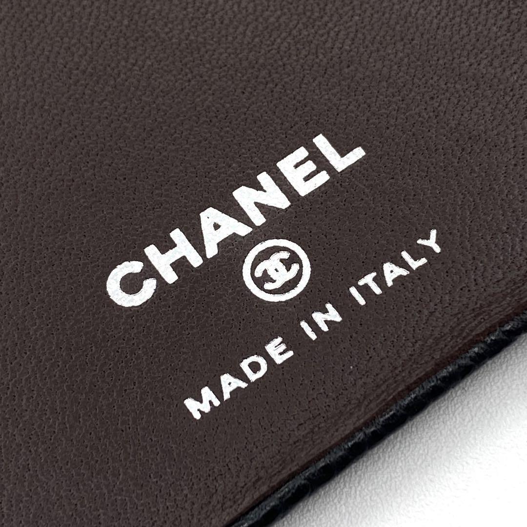 新品・未使用　CHANEL シャネル　スマホケース　iPhone11 ブラック　レザー　マトラッセ　ココマーク　シール有　ギャラティカード有