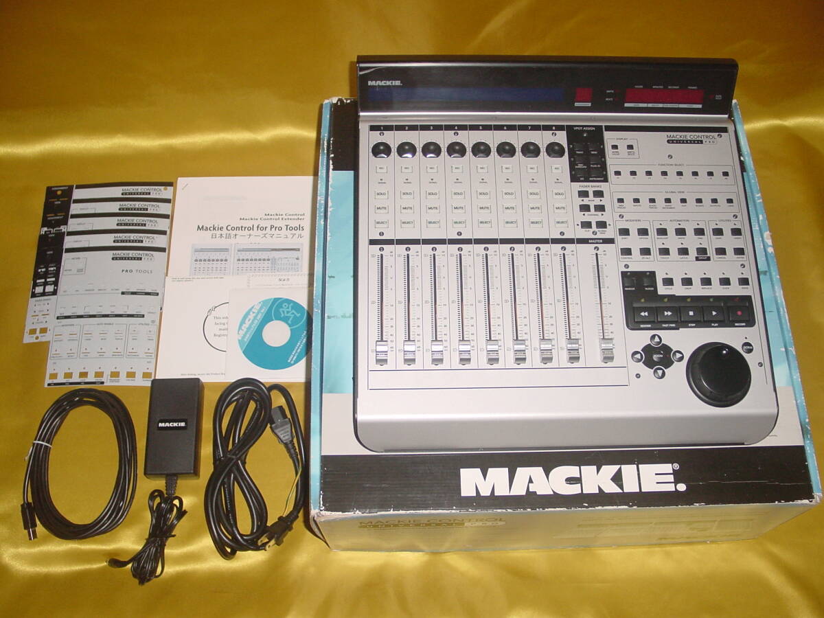 Mackie Control Universal Pro