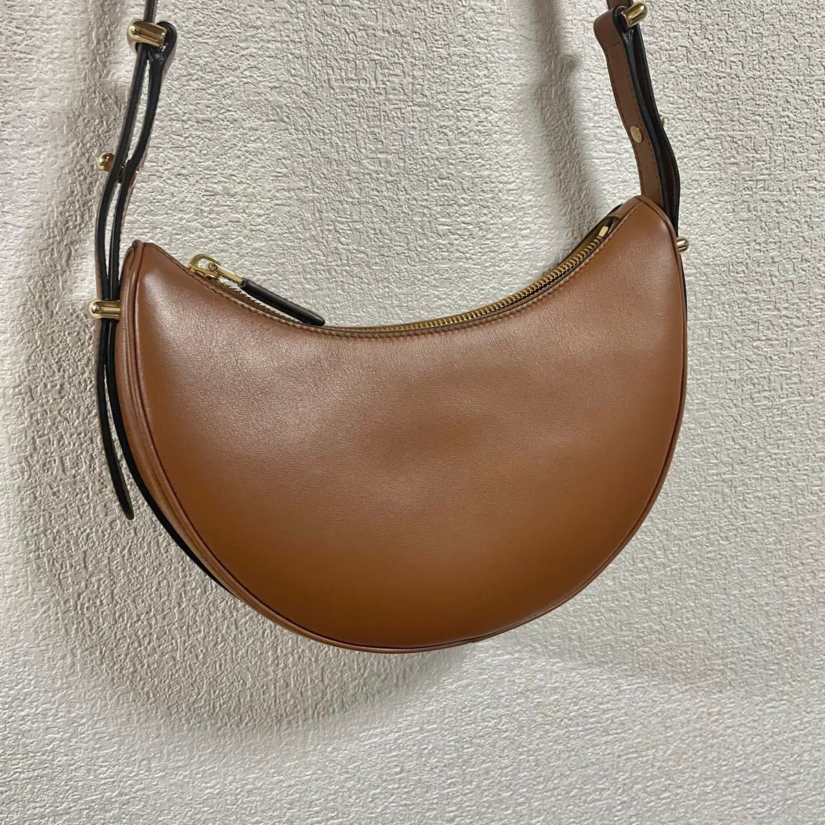 プラダ prada アーケ ブラウン ショルダーバッグ ハーフムーン プラダ prada アーケ ブラウン ショルダーバッグ ハーフムーン