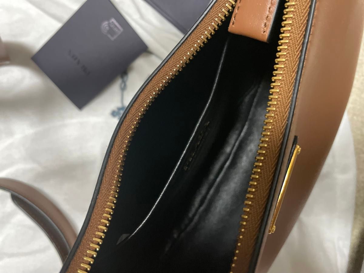 プラダ prada アーケ ブラウン ショルダーバッグ ハーフムーン プラダ prada アーケ ブラウン ショルダーバッグ ハーフムーン