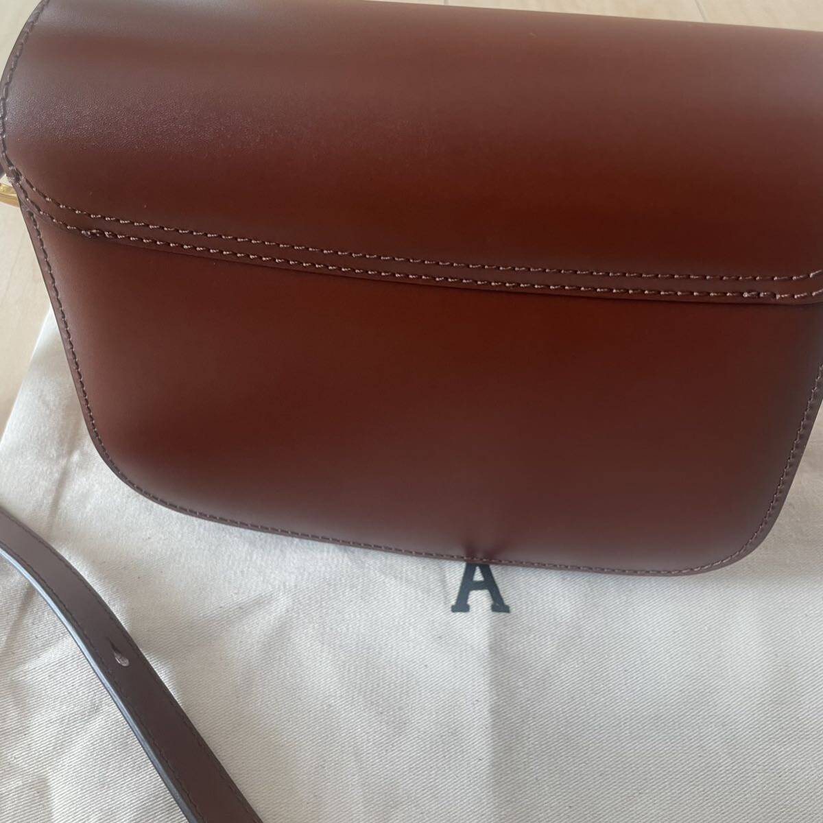 1 jpy auction genuine article re seat equipped new goods unused AMI PARISami Paris s leather bag Brown ami Paris arek Sand ru*mate.si