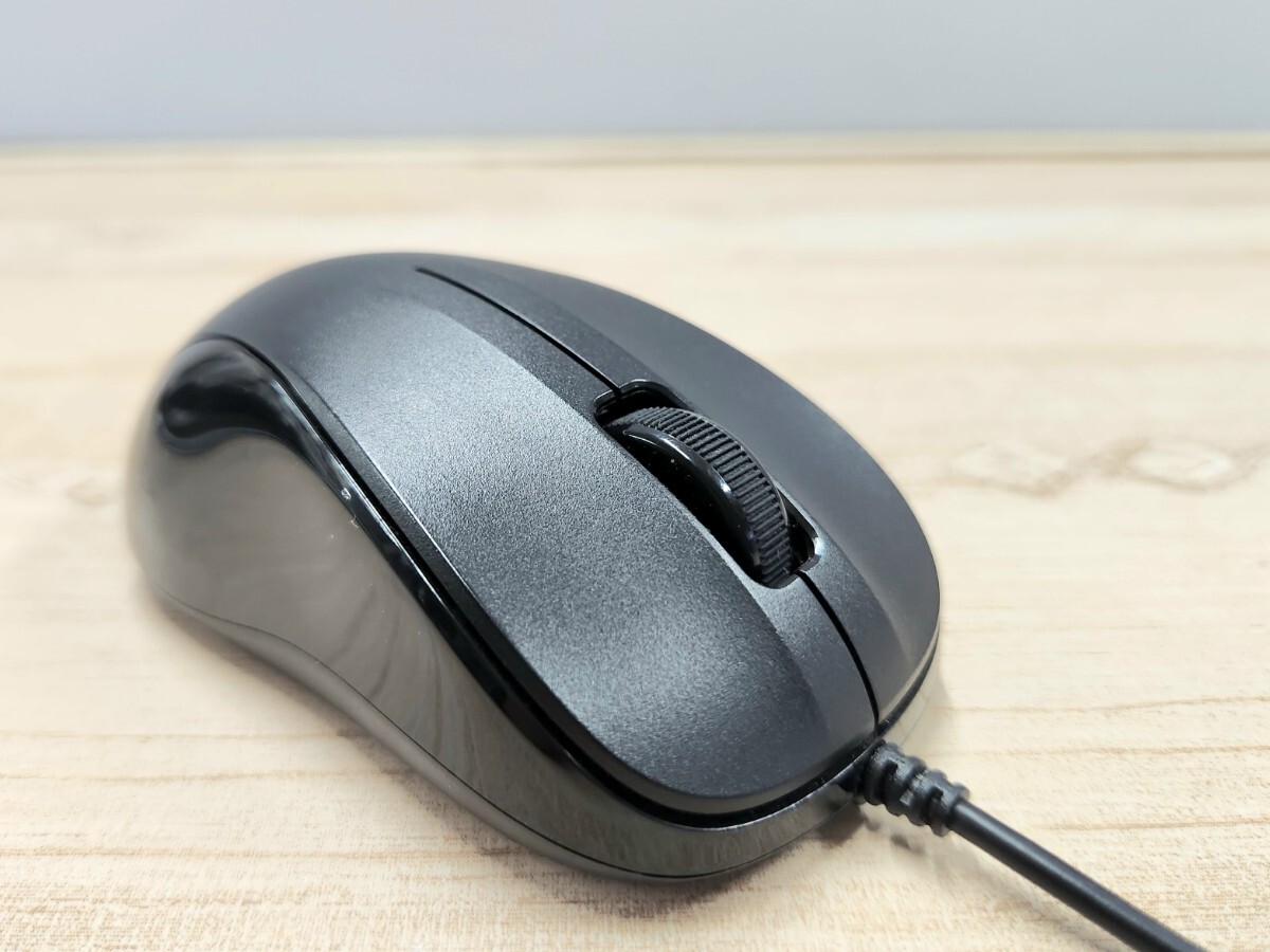 エレコム マウス 有線 Sサイズ 小型 3ボタン USB 光学式 黒マウス 50個セット ELECOM_画像3