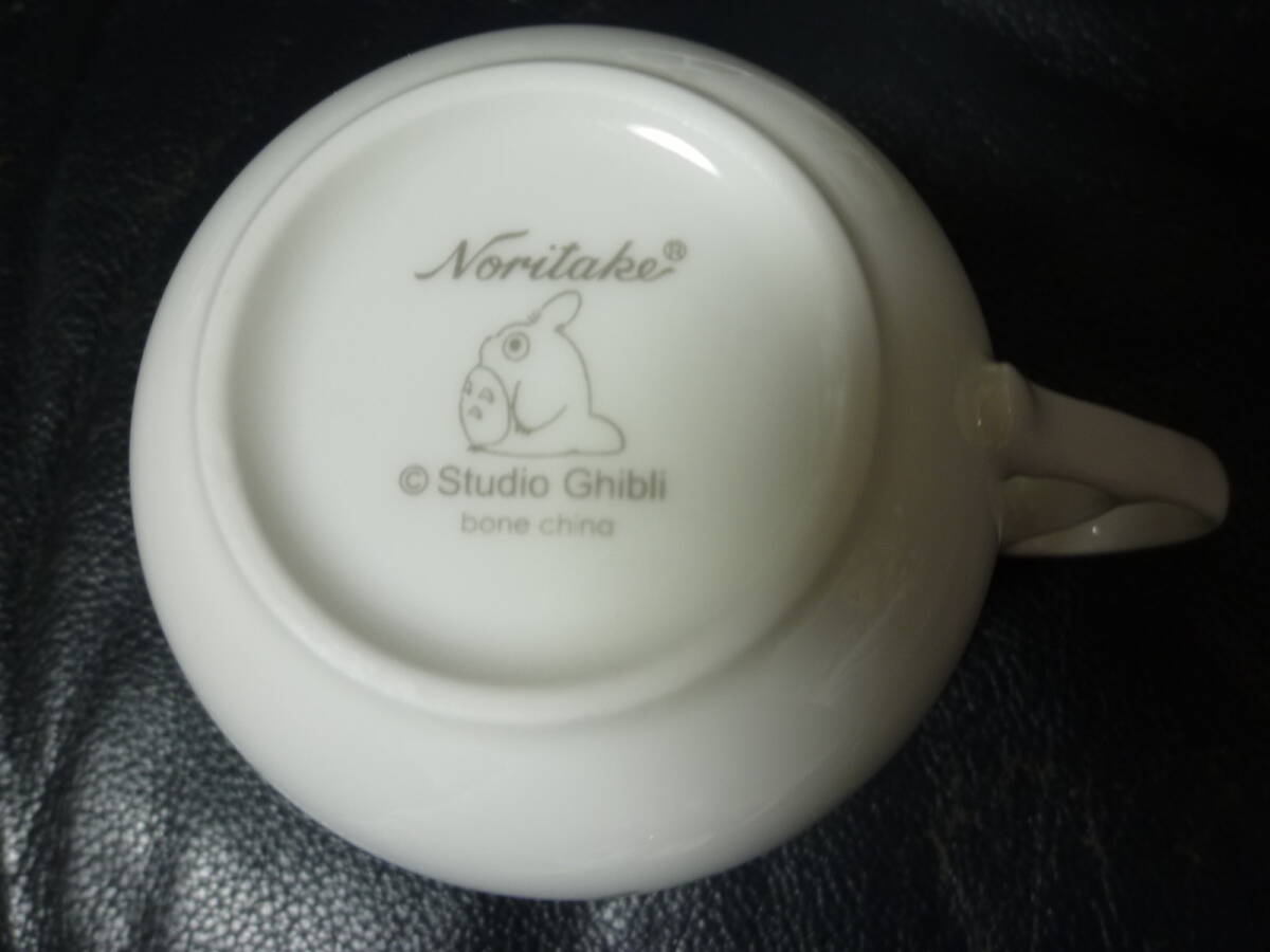 ♪♪♪　となりのトトロ　ノリタケ　ボンチャイナ　マグカップ　2個　陶器　珈琲　 紅茶　未使用_画像3
