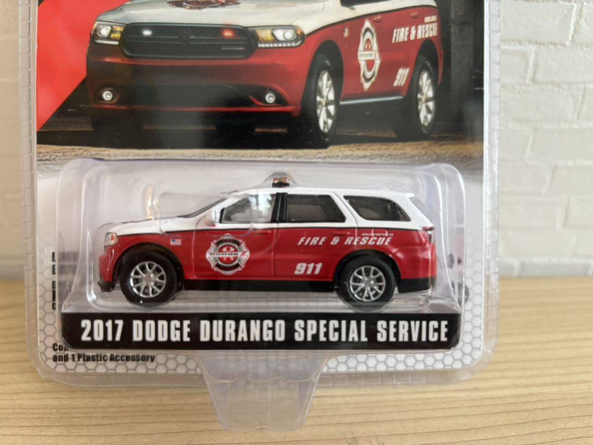 1/64 GL グリーンライト ミニカー 2017 ダッジ デュランゴ スペシャルサービス 消防車 GREENLIGHT DODGE DURANGO FIRE RESCUE_画像4