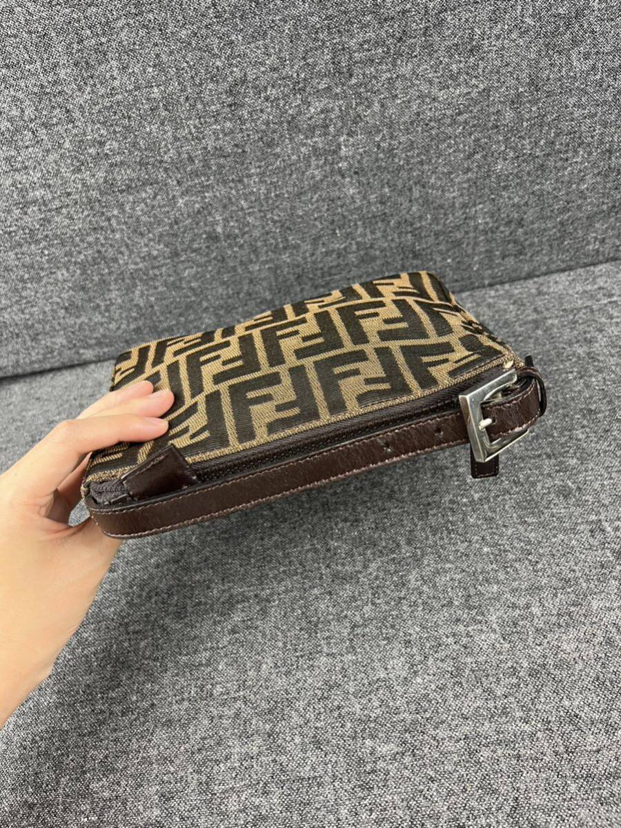 【外観極美品】FENDI ズッカ アクセサリーポーチ ハンドバッグ ミニ フェンディキャンバス ミニハンドバッグ _画像6