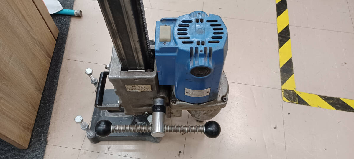 6000円 【中古品】渋谷 ダイヤモンドコアドリル TS-160N 電動 6000円 【中古品】渋谷 ダイヤモンドコアドリル TS-160N 電動