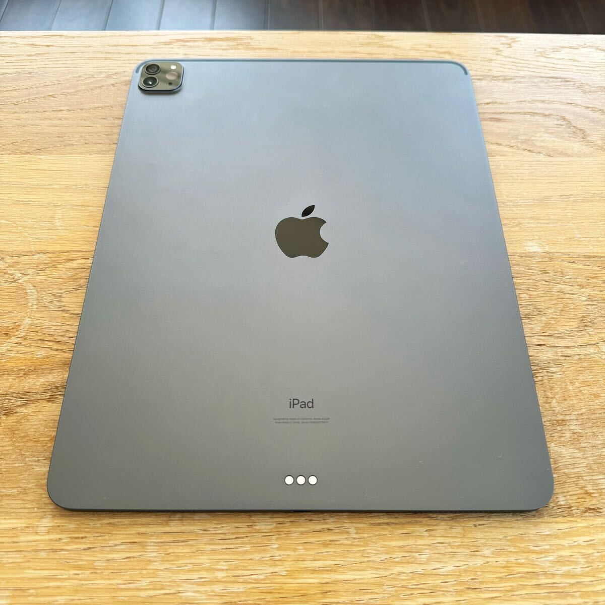 ☆美品☆ Apple iPad Pro 12.9インチ (第4世代) Wi-Fi 256GB スペースグレイ Space Gray ☆電源アダプタ&ケーブル未使用☆_画像5