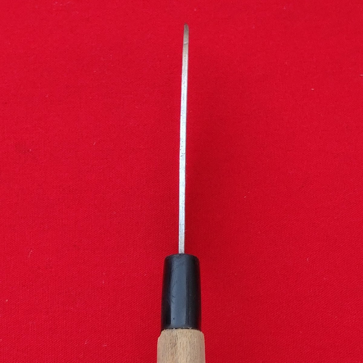 小出刃包丁 鯵切 忠宗作 刃長約103㎜ 峰厚約2㎜ 重量約70g 片刃 和包丁 調理器具 庖丁 刃物 日本製 【9602】_全体的に少し歪みがあります。