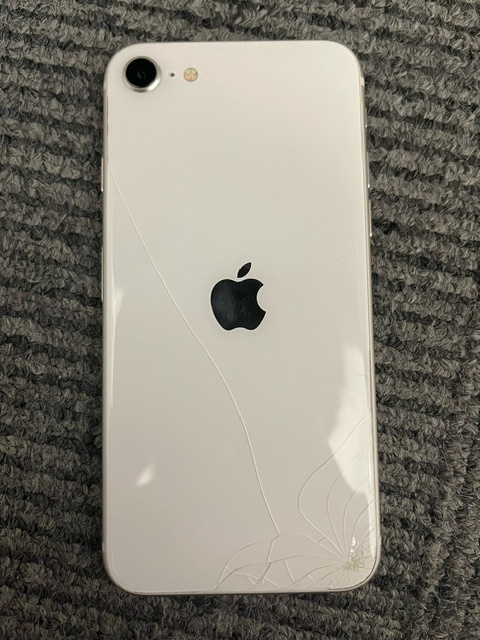 28784☆iPhone SE A2782 128GB SIMフリー_画像5