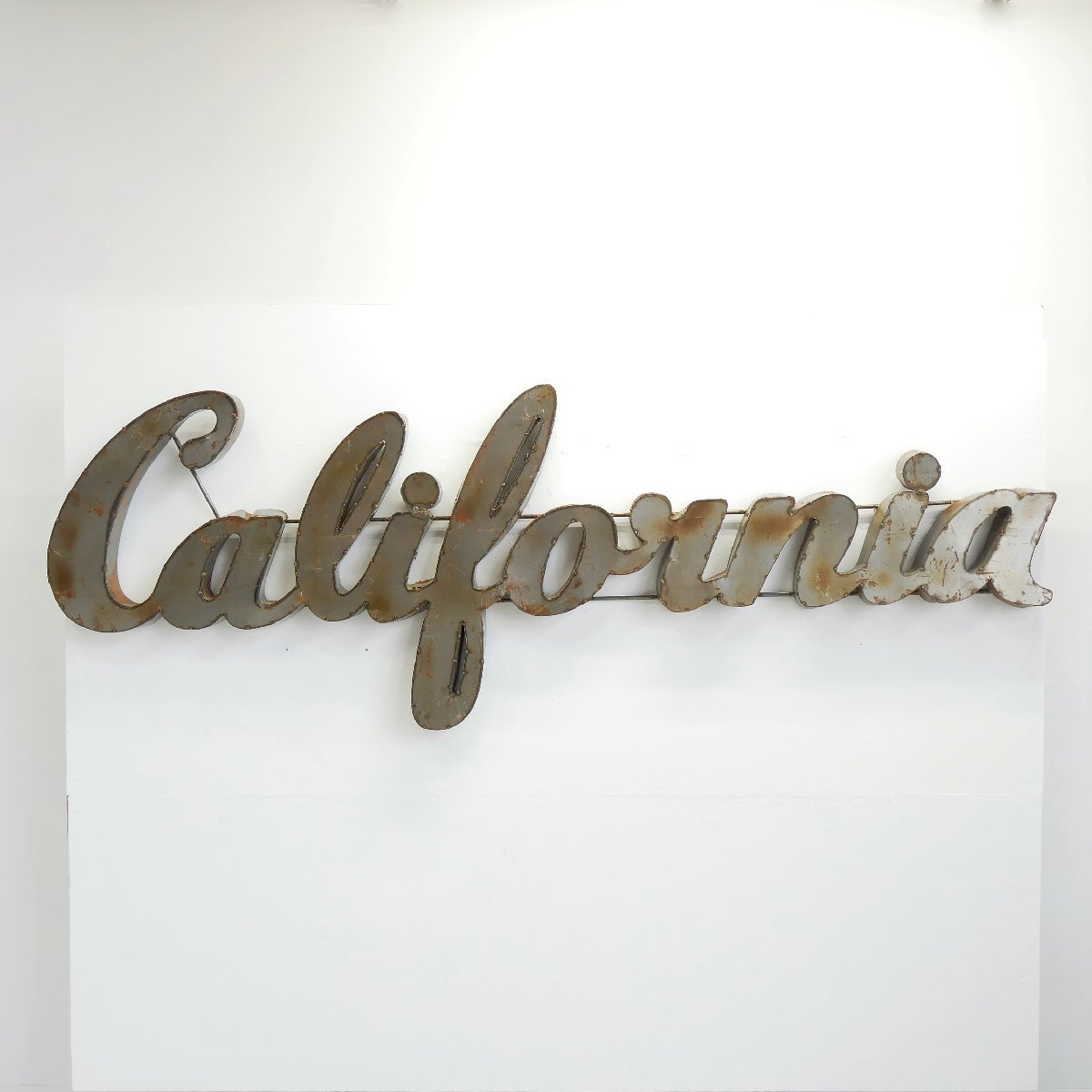 アメリカ カリフォルニア 立体サイン California / ブリキ製 看板 アメリカ西海岸 壁面ディスプレイ 装飾 ジャンクスタイル #502-183-478_画像1