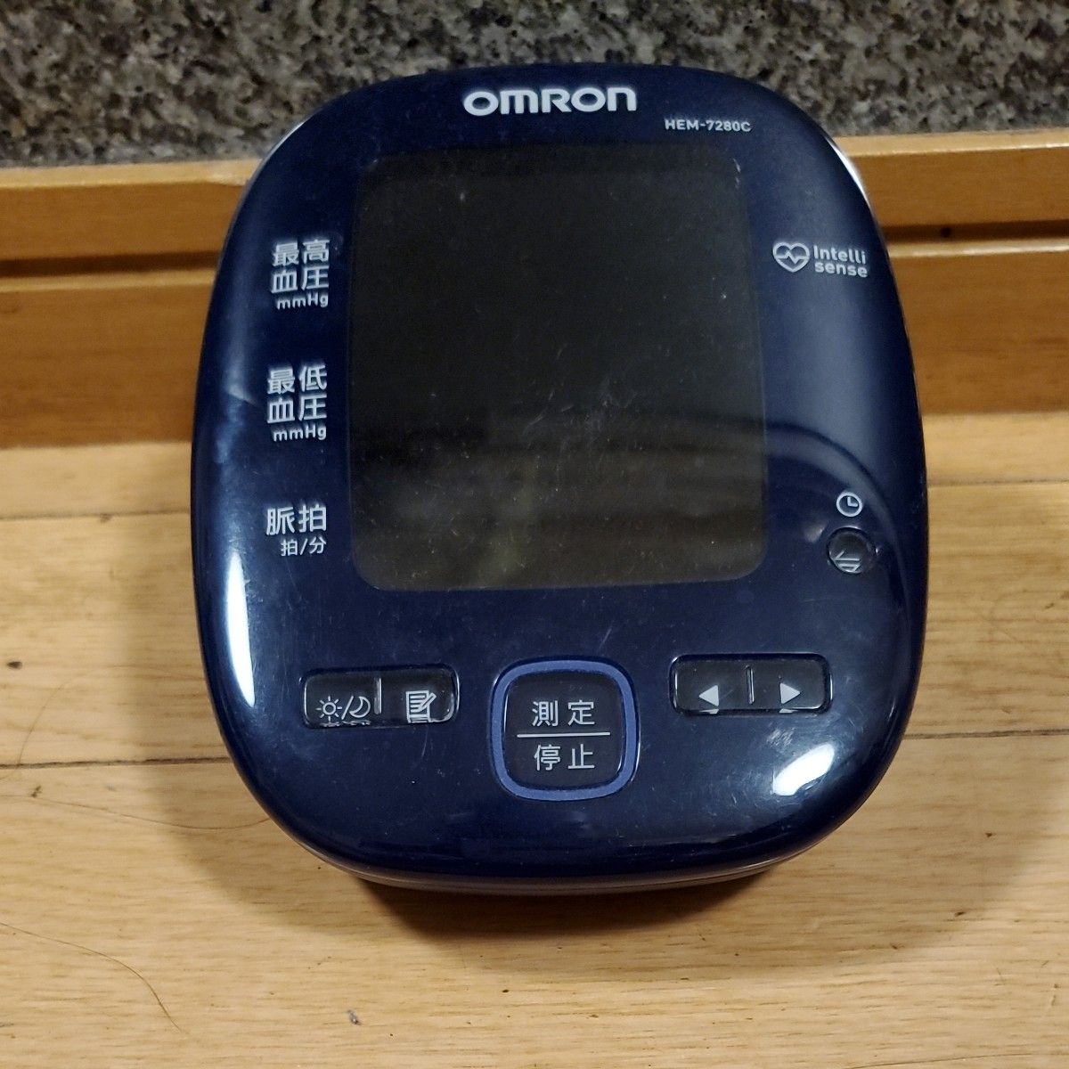 オムロン OMRON 上腕式血圧計 HEM-7280 ジャンク