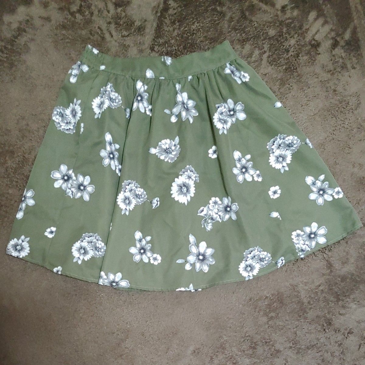 花柄　スカート