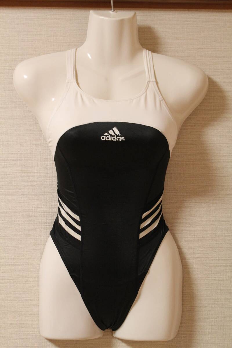 5250円 K1904-16□新品 adidas アディダス ツルツル艶々 5250円 K1904-16□新品 adidas アディダス ツルツル艶々