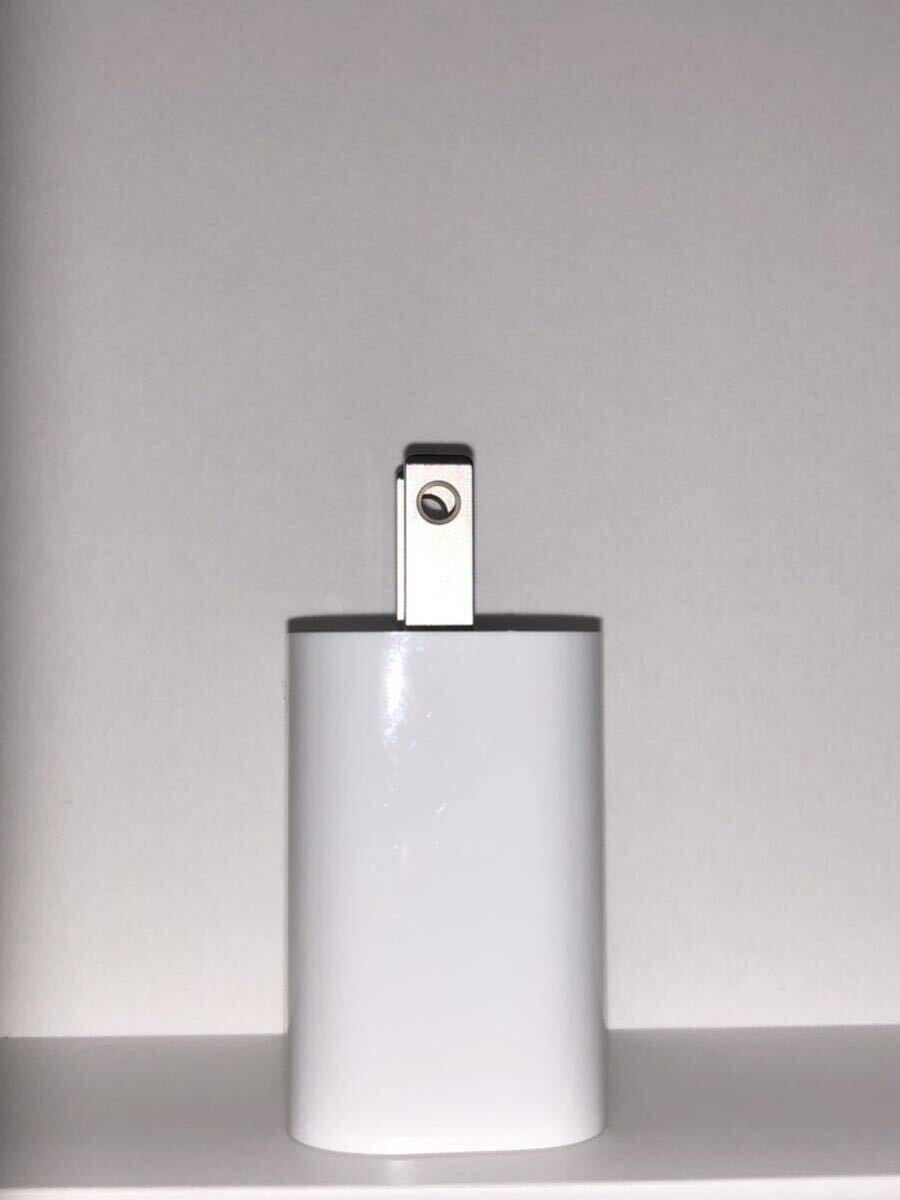 Apple純正 iPhoneiPad急速充電器 20W USB-C ACアダプター Lightningケーブルセット_左側