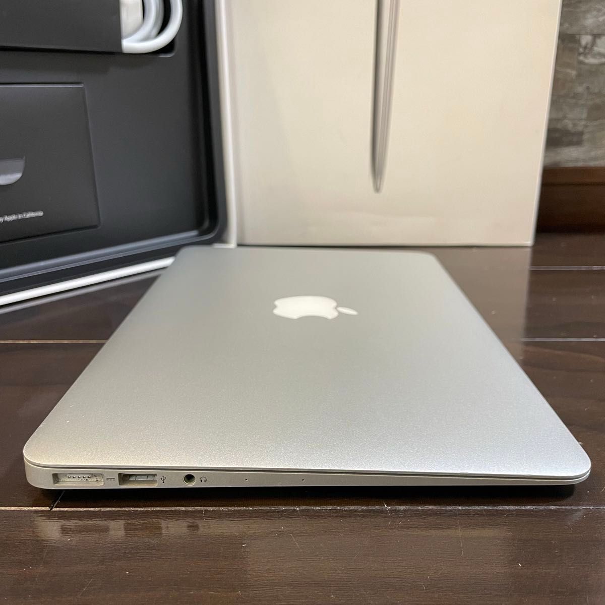 【整備済】MacBook Air i5 2021年Office PCIe高速SSD Mac&Win11 CPUグリス新品 即使用